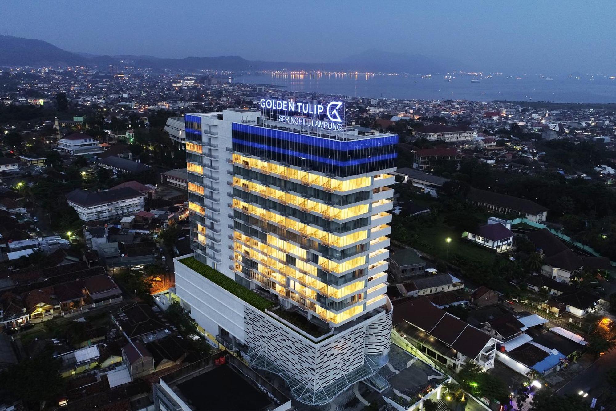 Golden Tulip Springhill Lampung Hotel Bandar Lampung Buitenkant foto