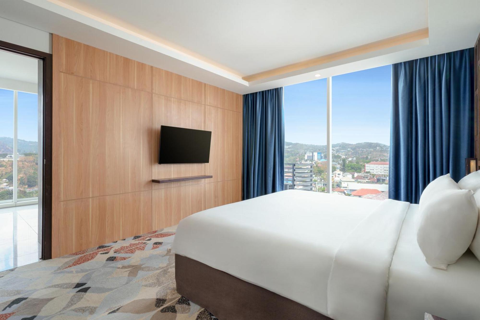 Golden Tulip Springhill Lampung Hotel Bandar Lampung Buitenkant foto