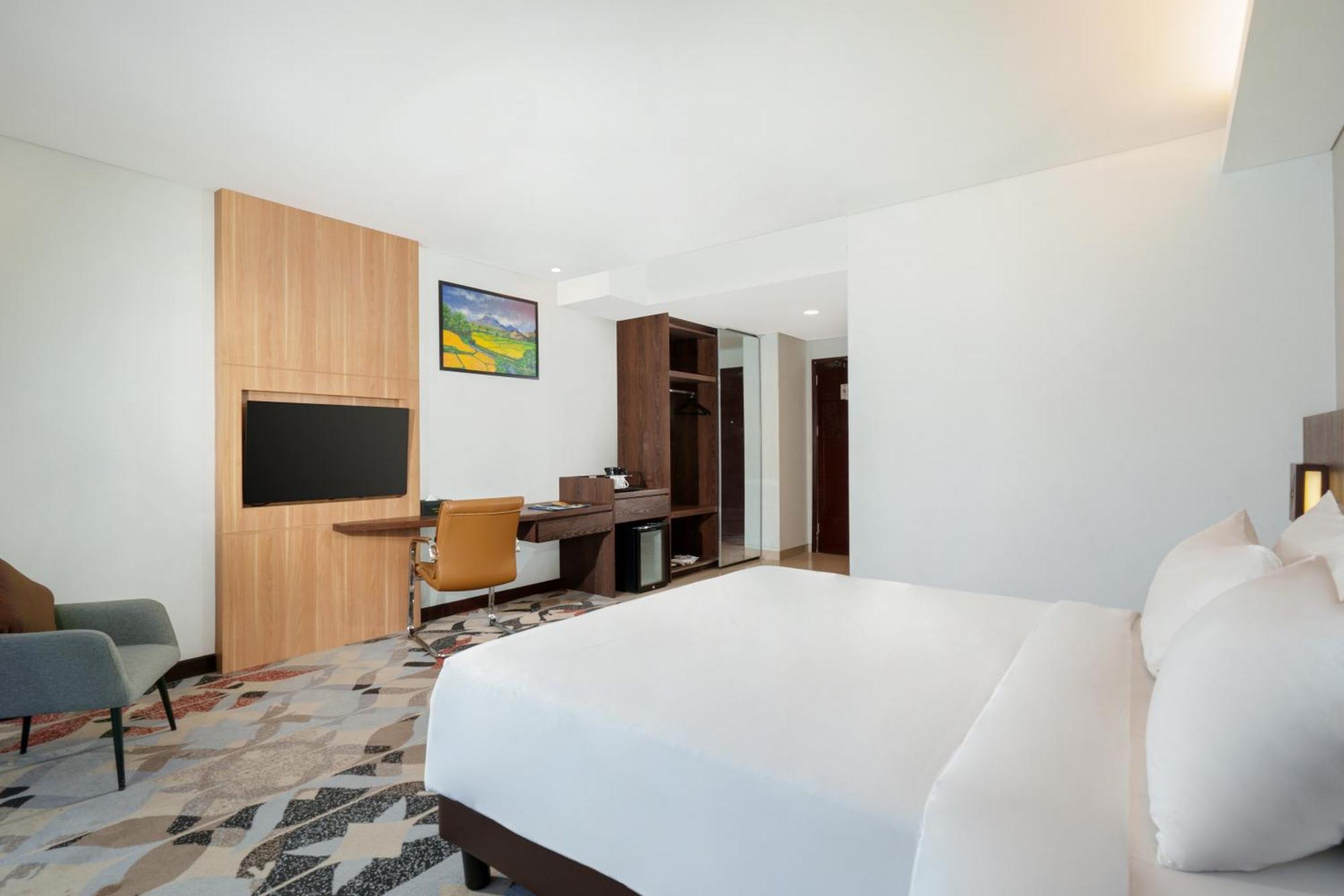 Golden Tulip Springhill Lampung Hotel Bandar Lampung Buitenkant foto