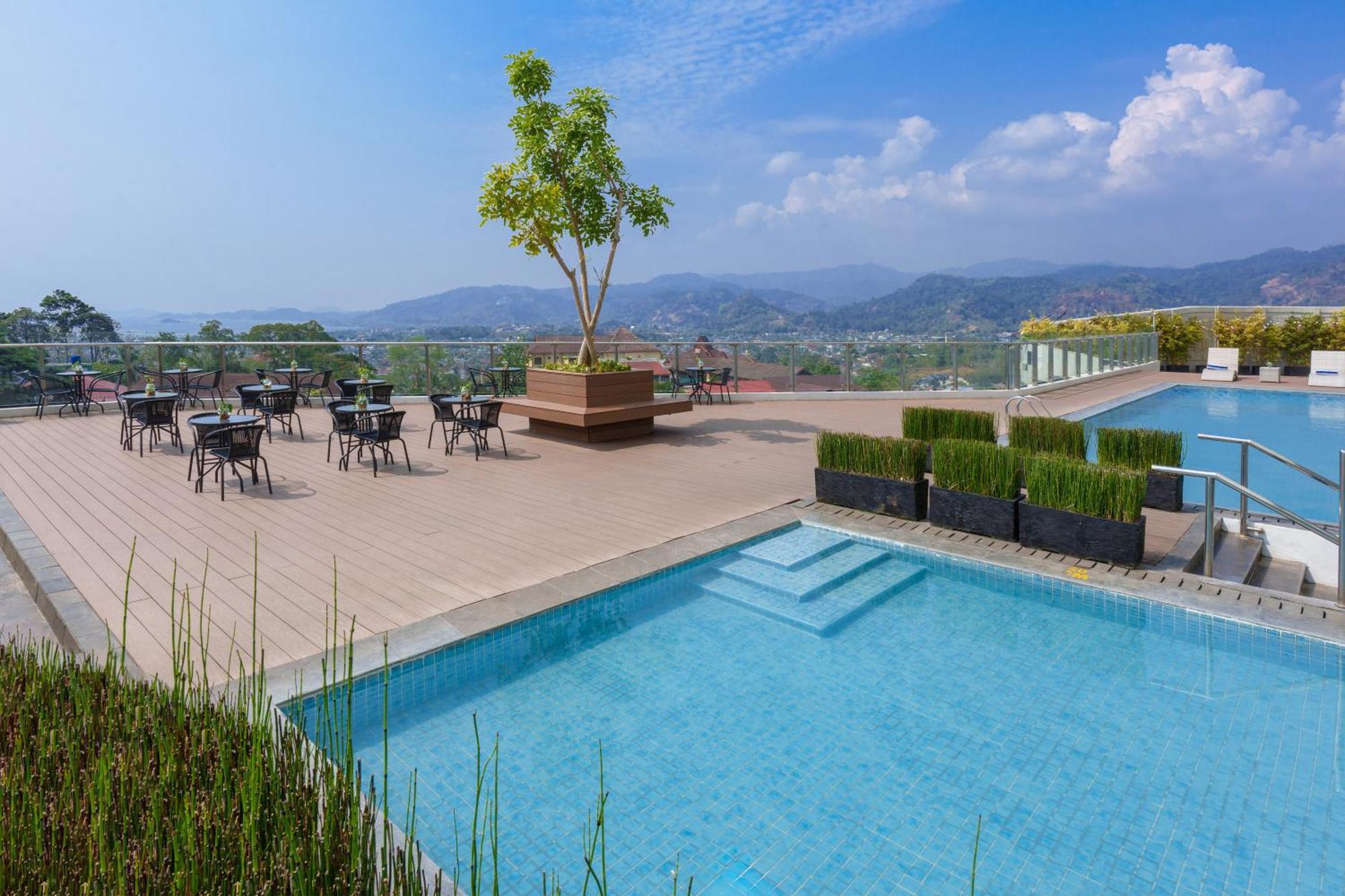Golden Tulip Springhill Lampung Hotel Bandar Lampung Buitenkant foto