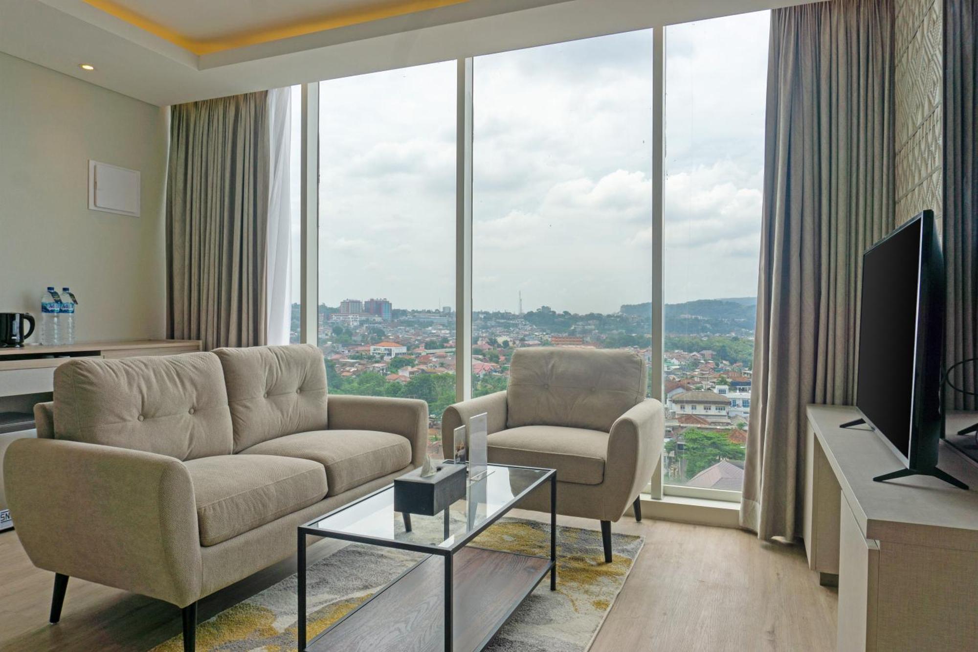 Golden Tulip Springhill Lampung Hotel Bandar Lampung Buitenkant foto