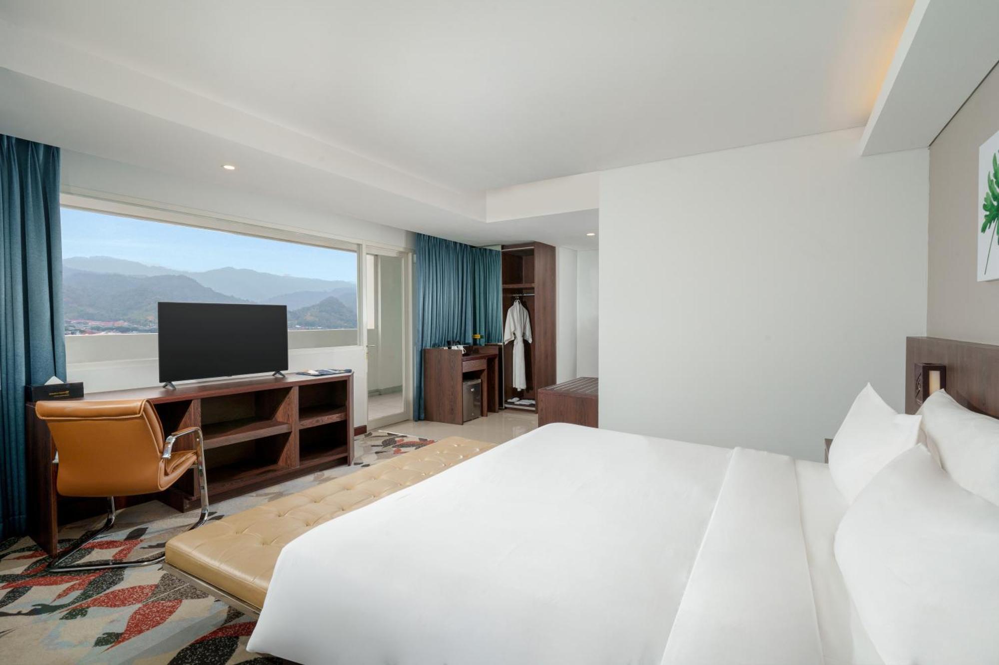 Golden Tulip Springhill Lampung Hotel Bandar Lampung Buitenkant foto